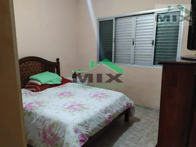 Casa com 262m² 4 quartos e 4 banheiros, à venda, no bairro Canhema em Diadema