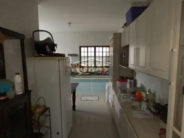 Sobrado com 300m² 3 quartos e 2 banheiros, à venda, no bairro Vila Urupês em Suzano