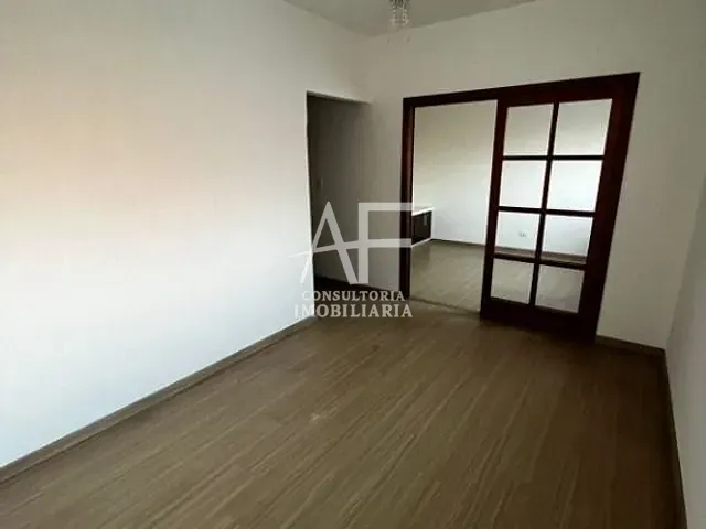 Sobrado com 195m² 3 quartos e 4 banheiros, à venda, no bairro Vila São Geraldo em Taubaté