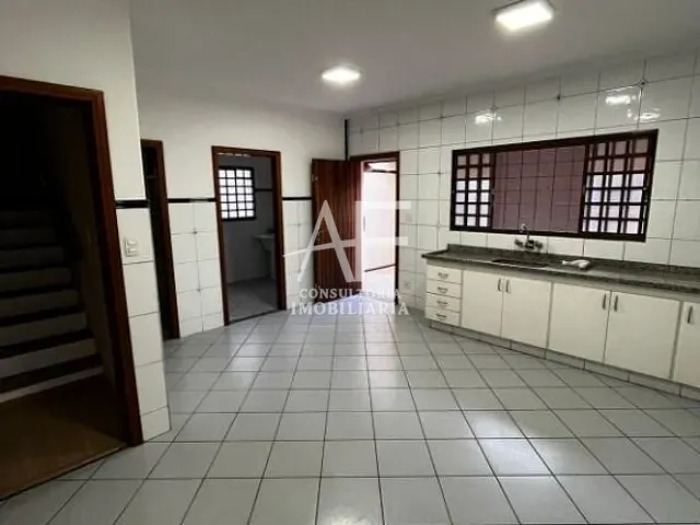 Sobrado com 195m² 3 quartos e 4 banheiros, à venda, no bairro Vila São Geraldo em Taubaté