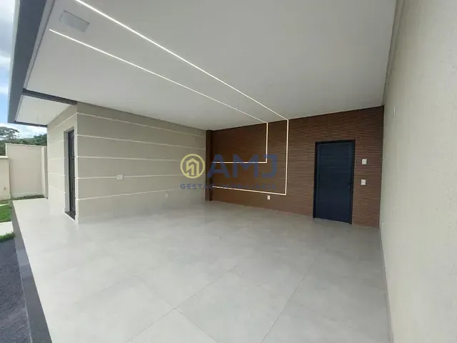 Sobrado com 300m² 4 quartos e 5 banheiros, à venda, no bairro Jardins Barcelona em Senador Canedo