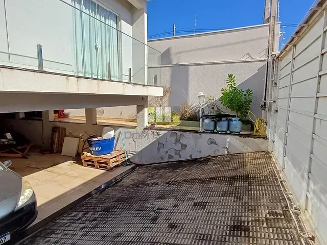 Sobrado com 250m² 6 quartos e 4 banheiros, à venda, no bairro Jardim Residencial Vaughan em Sumaré