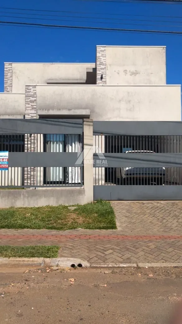 Excelente sobrado na Santa Cruz — Santa Cruz