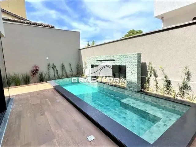 Sobrado com 300m² 4 quartos e 6 banheiros, à venda, no bairro Jardins Madri em Goiânia