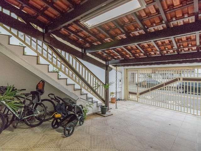 Sobrado com 210m² 3 quartos e 4 banheiros, para alugar, no bairro Olímpico em São Caetano do Sul