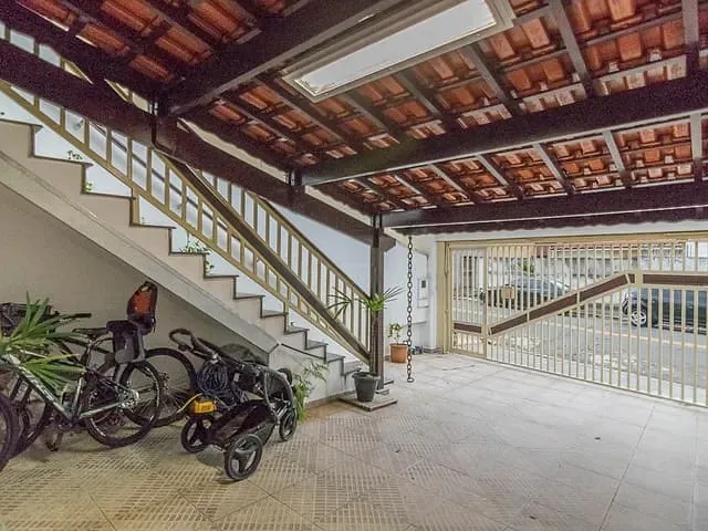 Sobrado com 210m² 3 quartos e 4 banheiros, para alugar, no bairro Olímpico em São Caetano do Sul