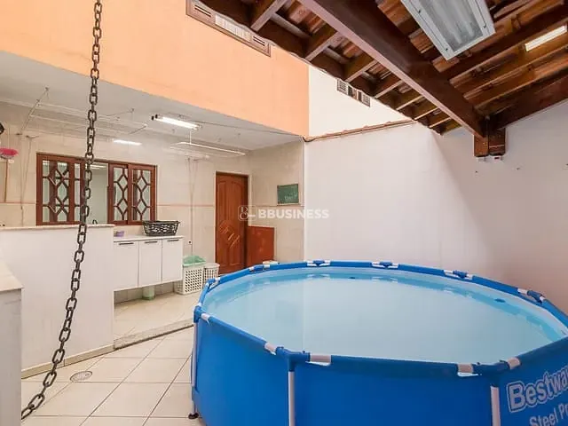 Sobrado com 210m² 3 quartos e 4 banheiros, para alugar, no bairro Olímpico em São Caetano do Sul
