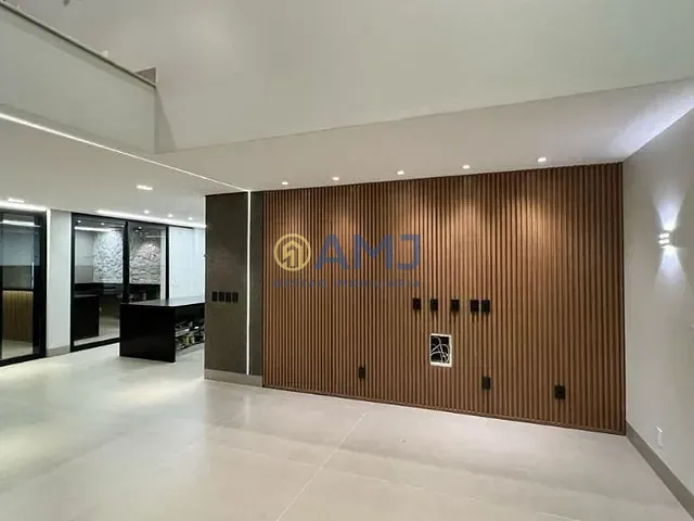 Sobrado com 345m² 5 quartos e 5 banheiros, à venda, no bairro  Jardins Porto em Senador Canedo