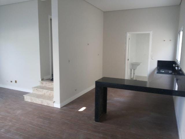 Casa com 250m² 4 quartos e 4 banheiros, à venda, no bairro Urbanova em São José dos Campos