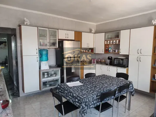 Sobrado com 250m² 3 quartos e 4 banheiros, à venda, no bairro Vila Maluf em Suzano
