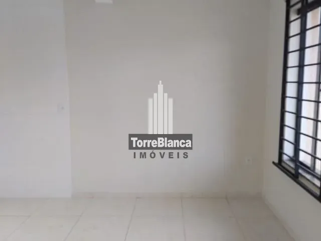 Sobrado com 84m² 4 quartos e 1 banheiro, à venda, no bairro Uvaranas em Ponta Grossa