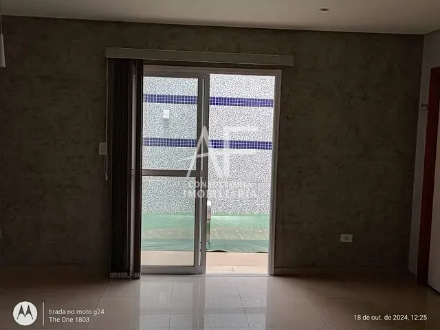 Sobrado com 121m² 3 quartos e 2 banheiros, à venda, no bairro Vila Areao em Taubaté