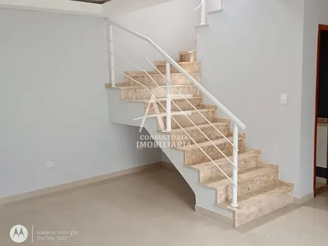 Sobrado com 121m² 3 quartos e 2 banheiros, à venda, no bairro Vila Areao em Taubaté