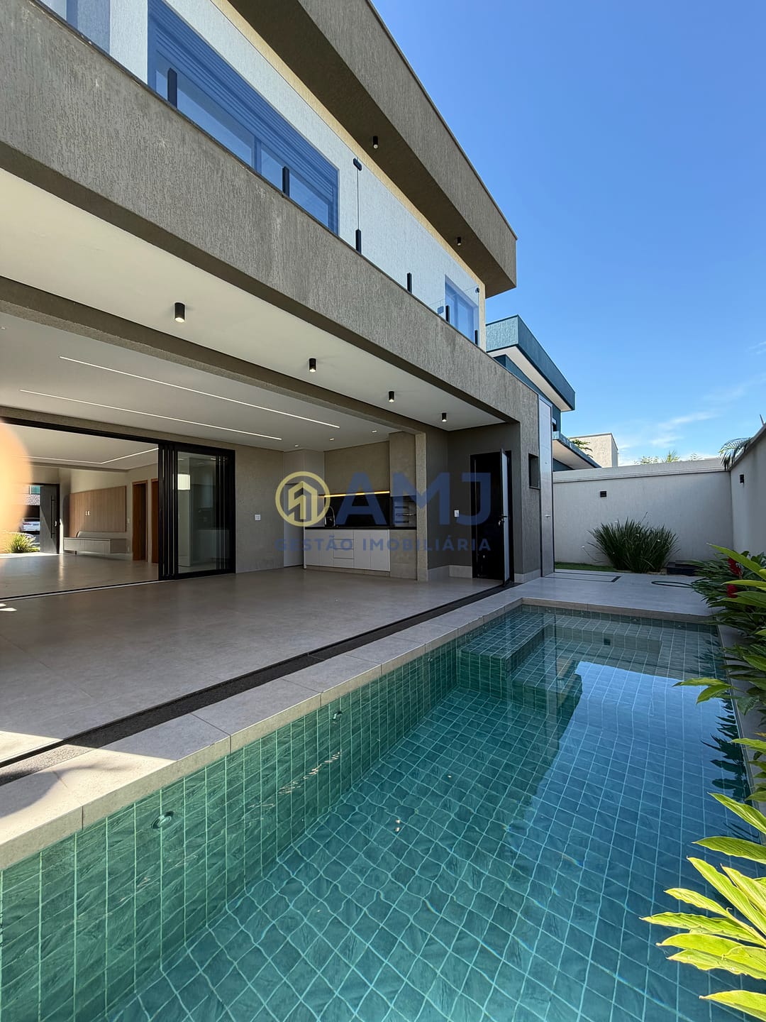 Sobrado, 5 quartos, 274 m² - Foto 1