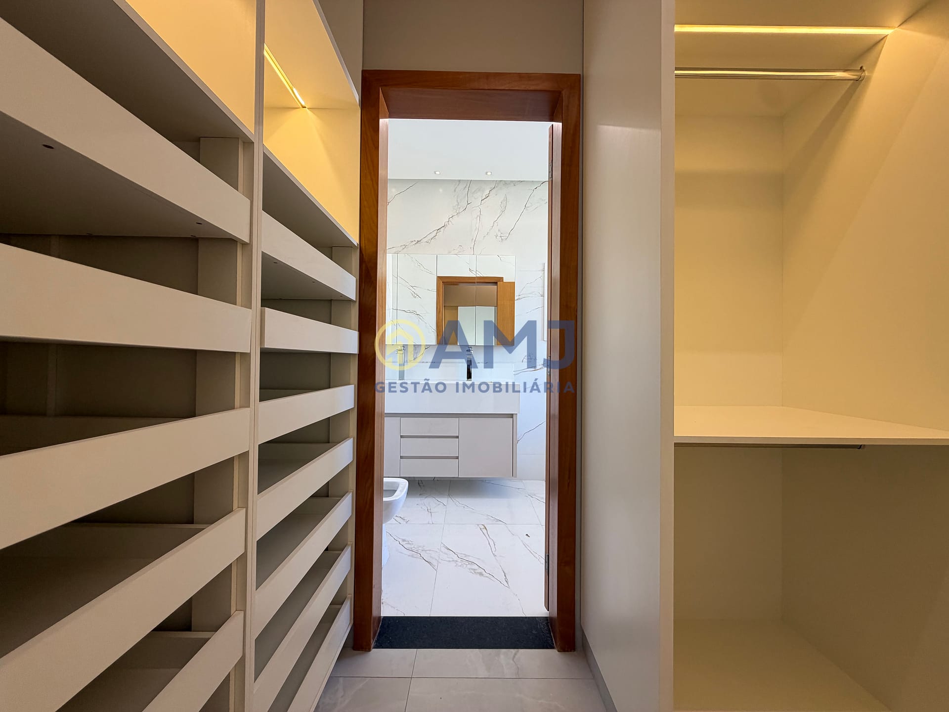 Sobrado, 5 quartos, 274 m² - Foto 19