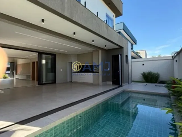 Sobrado com 325m² 5 quartos e 6 banheiros, à venda, no bairro Parqville Jacarandá em Aparecida de Goiânia