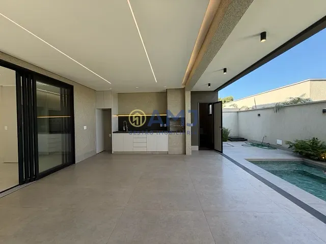 Sobrado com 325m² 5 quartos e 6 banheiros, à venda, no bairro Parqville Jacarandá em Aparecida de Goiânia