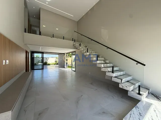 Sobrado com 325m² 5 quartos e 6 banheiros, à venda, no bairro Parqville Jacarandá em Aparecida de Goiânia