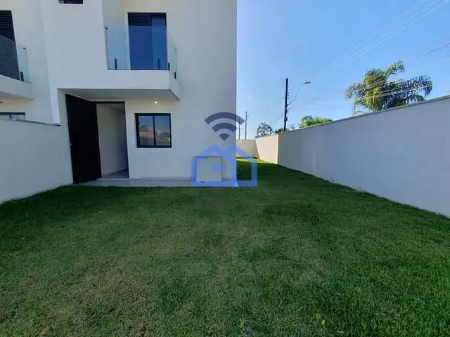 Sobrado com 140m² 2 quartos e 2 banheiros, à venda, no bairro Jardim Tarumãs em Caraguatatuba