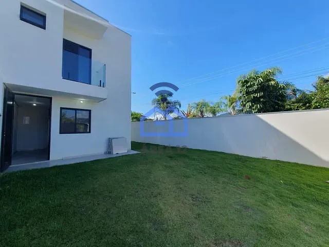 Sobrado com 140m² 2 quartos e 2 banheiros, à venda, no bairro Jardim Tarumãs em Caraguatatuba