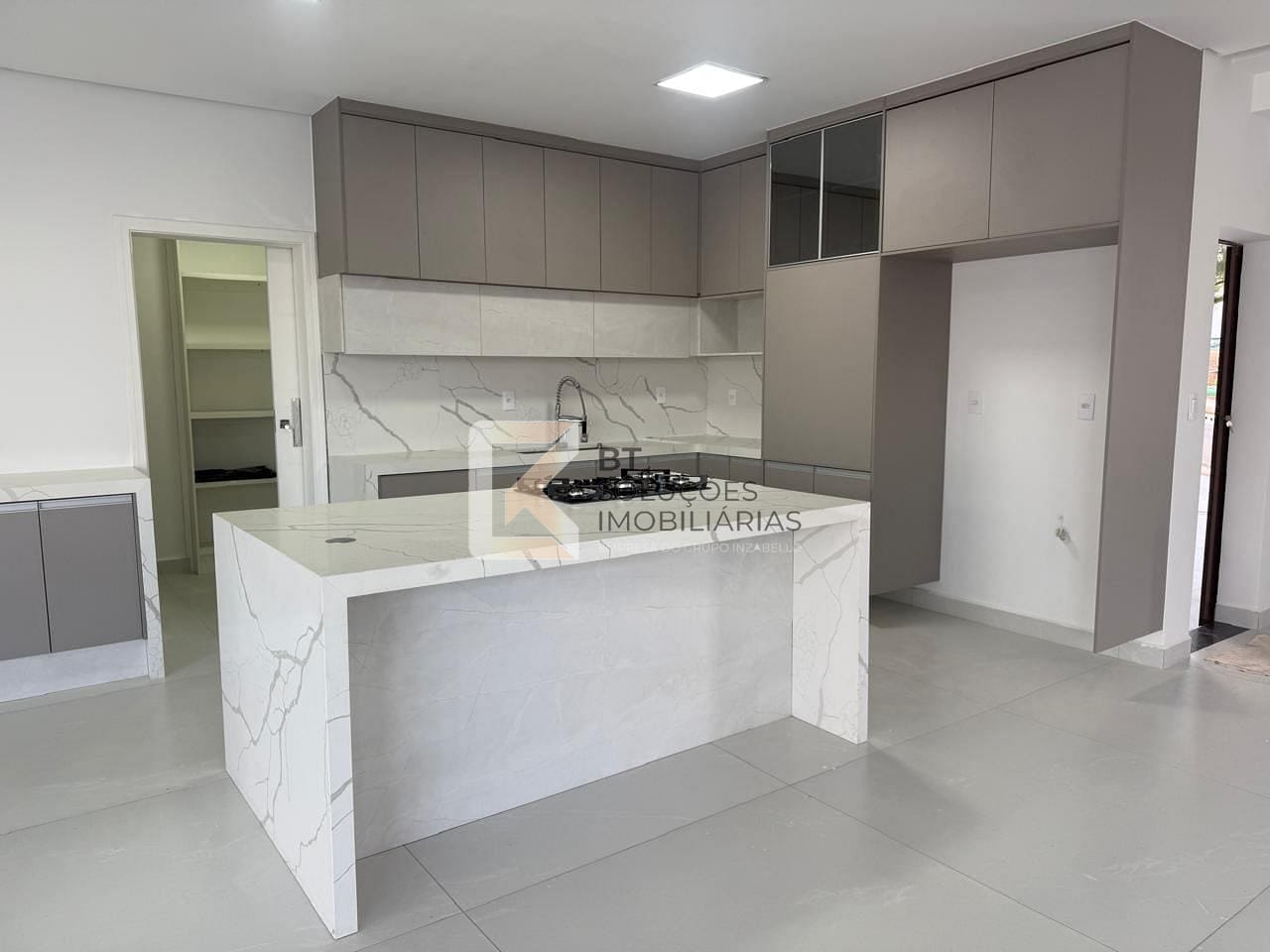 Sobrado, 3 quartos, 328 m² - Foto 35