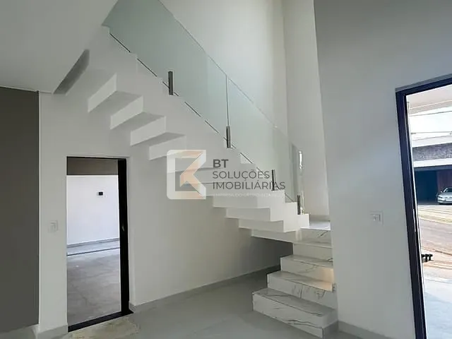 Sobrado com 492m² 3 quartos e 4 banheiros, à venda, no bairro Jardim Santa Rita em Indaiatuba