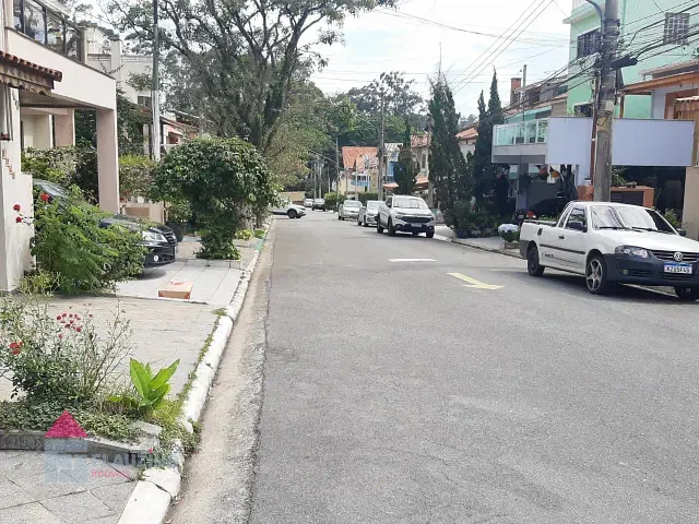 Sobrado com 220m² 4 quartos e 4 banheiros, à venda, no bairro Chácara Nossa Senhora do Bom Conselho em São Paulo