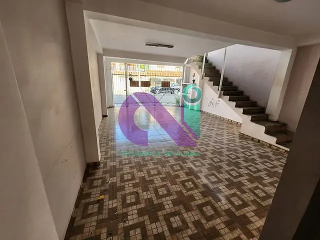 Sobrado com 250m² 2 quartos e 2 banheiros, à venda, no bairro Umuarama em Osasco