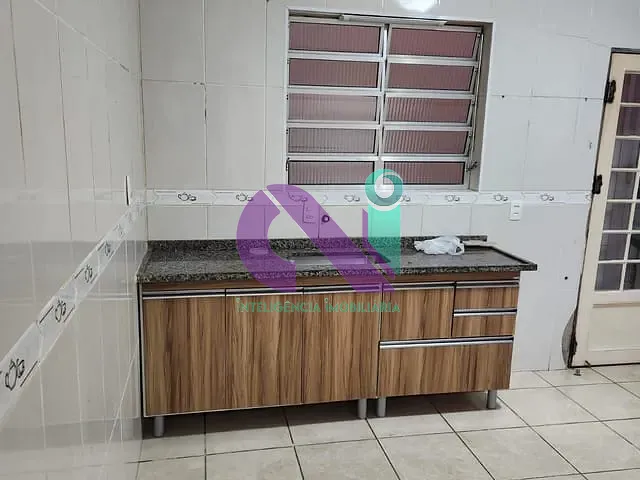 Sobrado com 250m² 2 quartos e 2 banheiros, à venda, no bairro Umuarama em Osasco