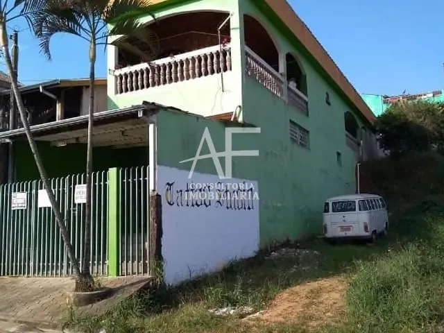 Sobrado com 232m² 2 quartos e 2 banheiros, à venda ou para alugar, no bairro Chácaras Silvestre em Taubaté