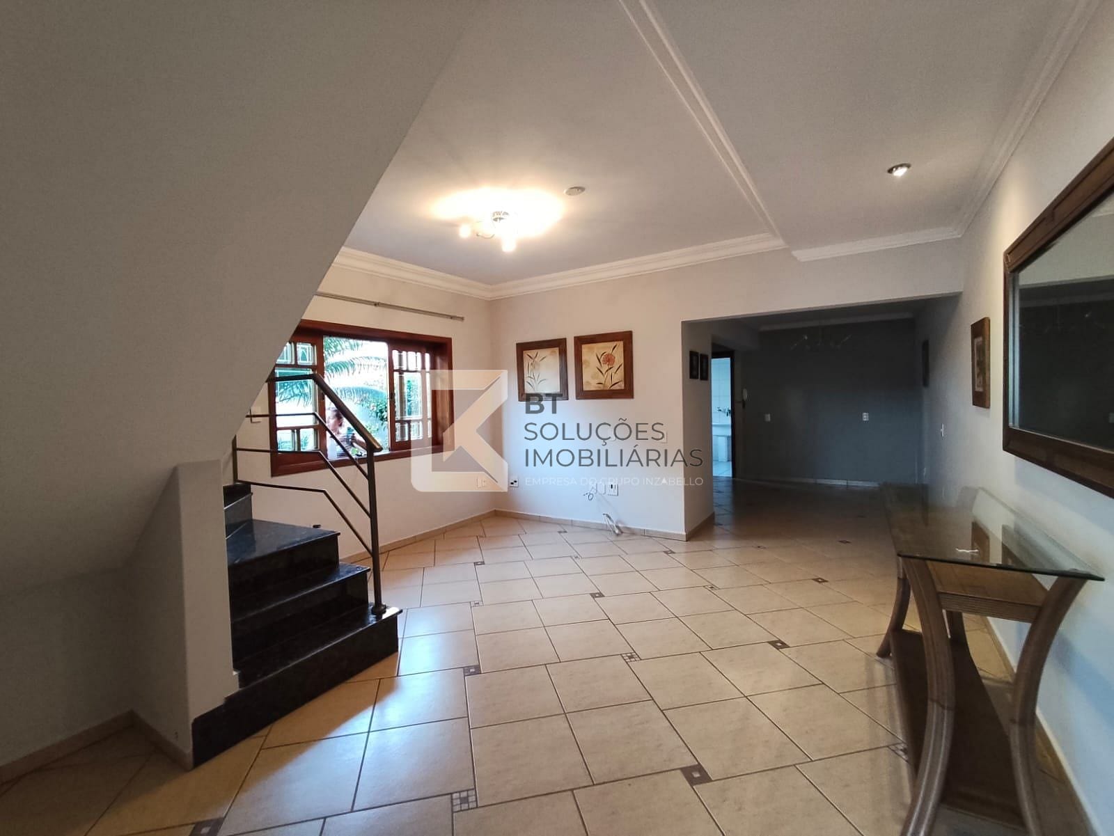 Sobrado à venda e aluguel com 3 quartos, 180m² - Foto 2