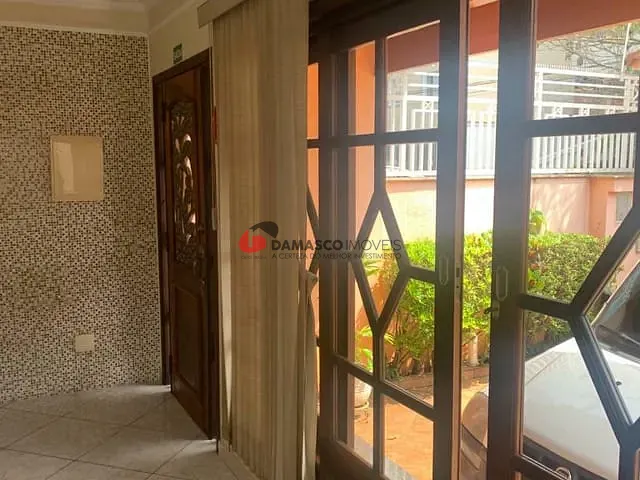 Sobrado com 330m² 6 quartos e 4 banheiros, para alugar, no bairro Santa Paula em São Caetano do Sul
