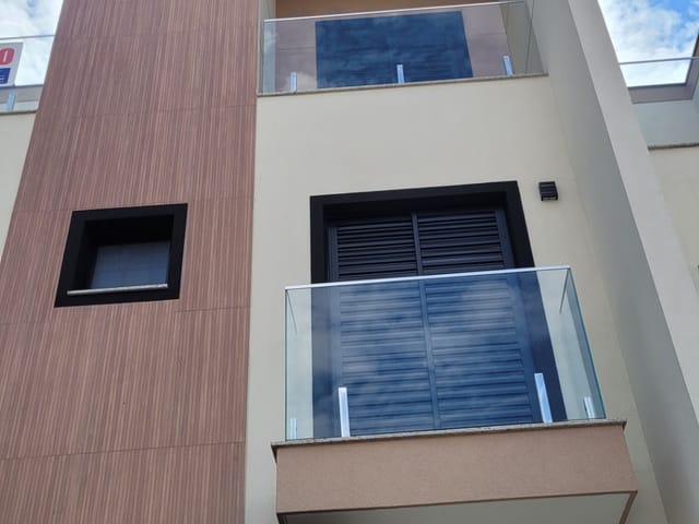 Sobrado com 110m² 3 quartos e 3 banheiros, à venda, no bairro Parque Vitória em São Paulo