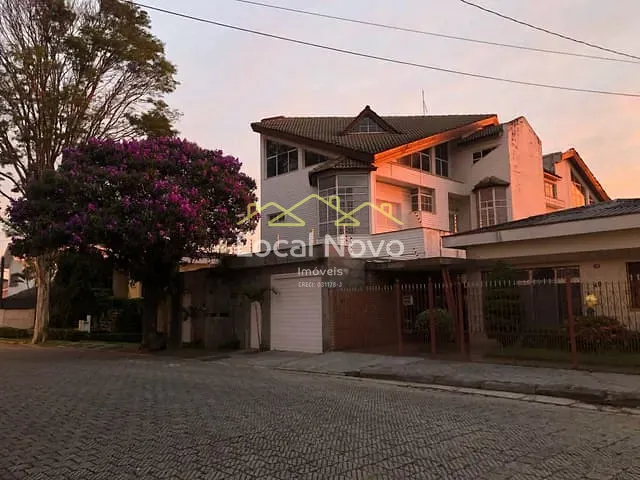 Sobrado com 500m² 4 quartos e 4 banheiros, à venda ou para alugar, no bairro Cidade Maia em Guarulhos