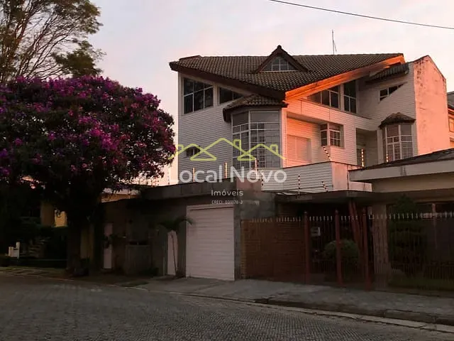 Sobrado com 500m² 4 quartos e 4 banheiros, à venda ou para alugar, no bairro Cidade Maia em Guarulhos