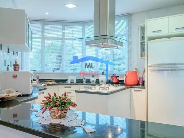 Sobrado com 250m² 4 quartos e 6 banheiros, à venda, no bairro Jardim Avelino em São Paulo