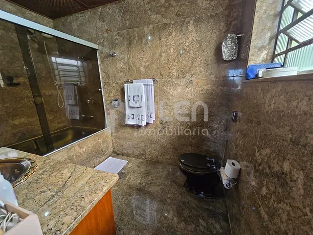 Sobrado 3 quartos e 4 banheiros, à venda, no bairro Vila Paiva em São Paulo