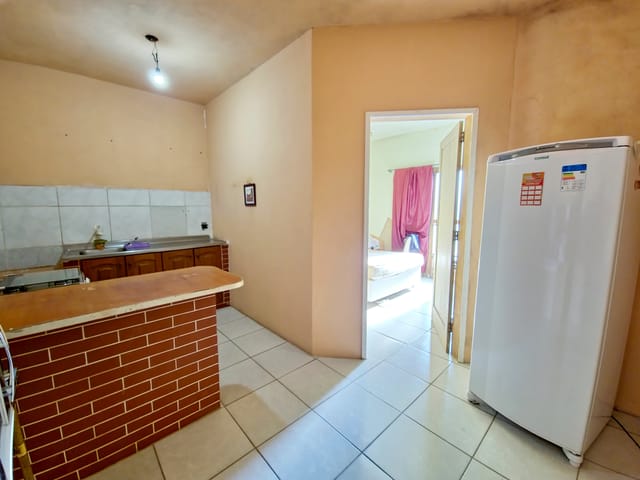 Casa com 300m² 2 quartos e 2 banheiros, à venda, no bairro Centro em Pelotas