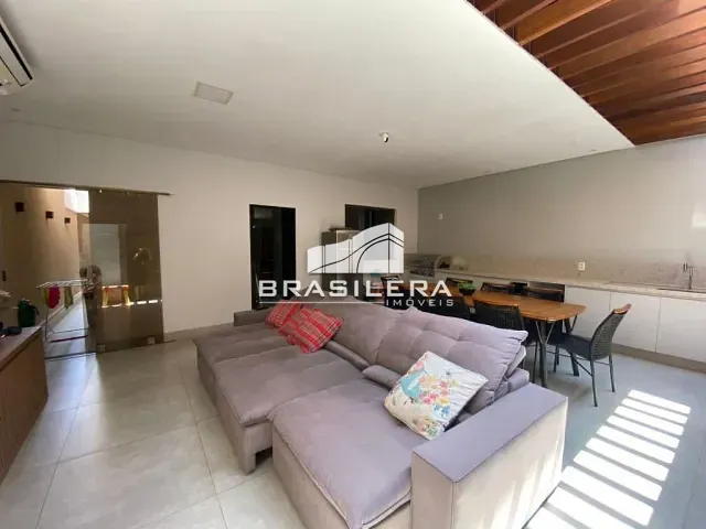 Sobrado com 276m² 3 quartos e 5 banheiros, à venda, no bairro Parque Amazônia em Goiânia