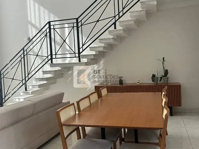 Sobrado com 300m² 3 quartos e 2 banheiros, à venda, no bairro Jardim Residencial Maria Dulce em Indaiatuba