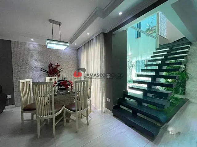 Sobrado com 226m², à venda, no bairro Rudge Ramos em São Bernardo do Campo