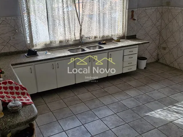 Sobrado 4 quartos e 4 banheiros, à venda, no bairro Parque Continental I em Guarulhos