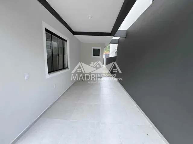 Sobrado com 100m² 2 quartos e 3 banheiros, à venda, no bairro Forquilhas em São José