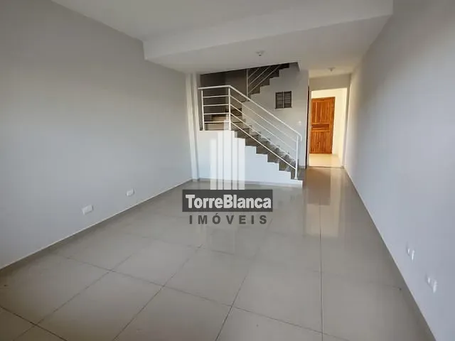 Sobrado com 165m² 3 quartos e 2 banheiros, à venda, no bairro Uvaranas em Ponta Grossa