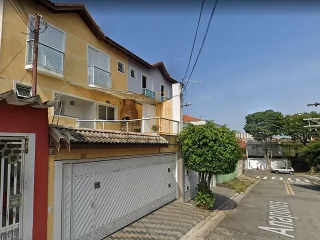 Sobrado com 107m² 2 quartos e 2 banheiros, à venda, no bairro Vila Cecília Maria em Santo André