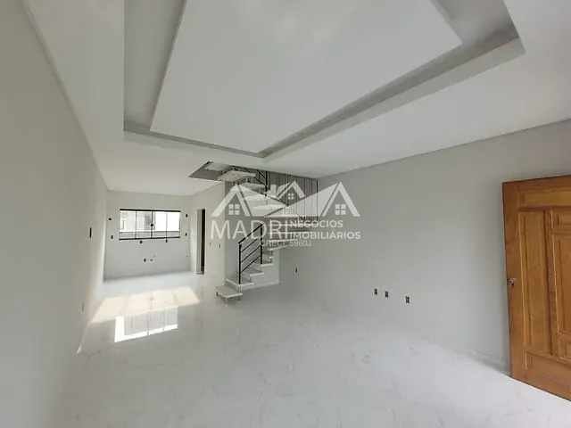 Sobrado 2 quartos e 1 banheiro, à venda, no bairro Bela Vista em Palhoça