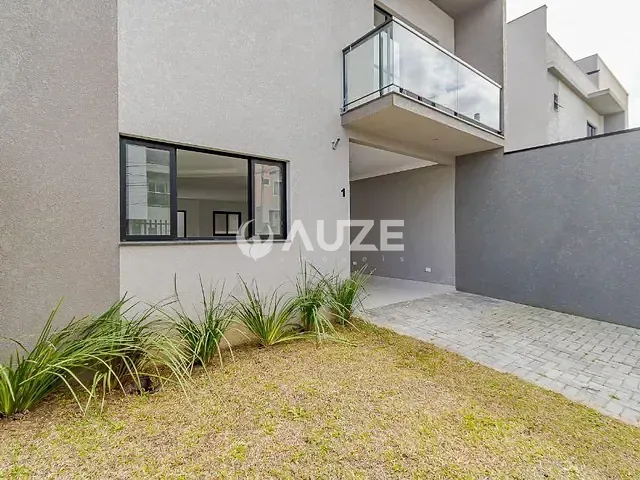 Sobrado com 173m² 4 quartos e 4 banheiros, à venda, no bairro Boneca do Iguaçu em São José Dos Pinhais