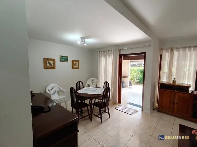 Sobrado 3 quartos e 2 banheiros, à venda, no bairro Riviera em Bertioga
