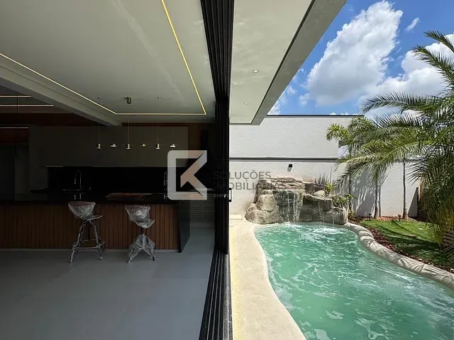 Sobrado com 312m² 4 quartos e 5 banheiros, à venda, no bairro Jardins Di Roma em Indaiatuba