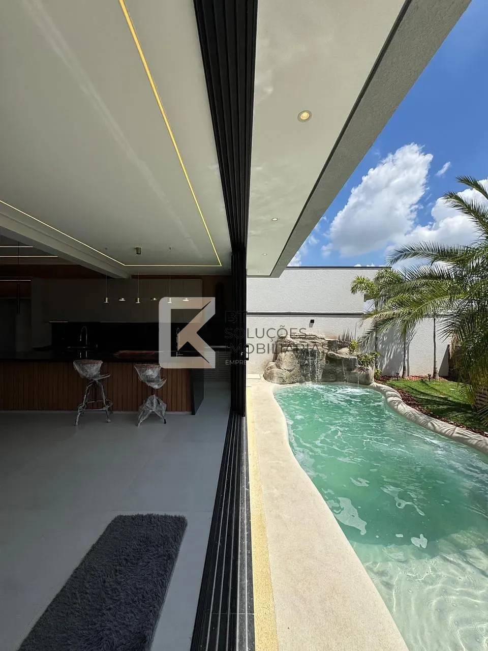 Sobrado, 4 quartos, 256 m² - Foto 4